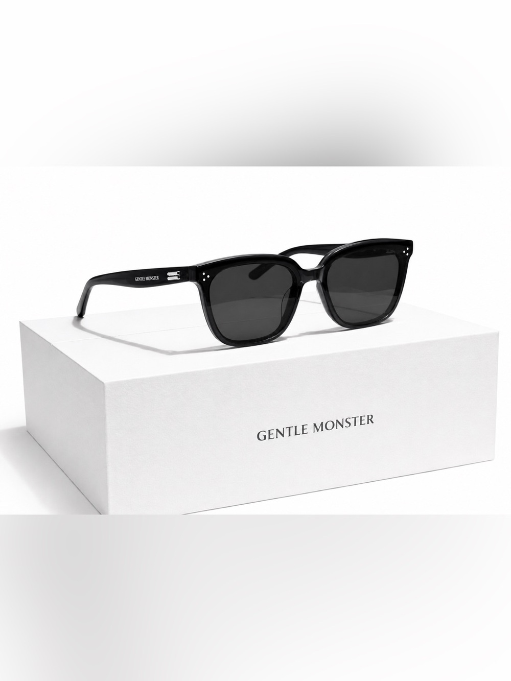 GENTLE MONSTER Black Square Men's Sunglasses